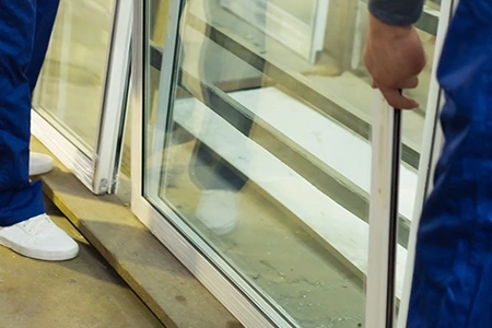 Commercial Glass Repair Technician in Edmonton